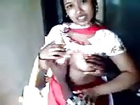 Indian babe has hot tits