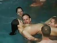 Partner exchange in the swimming pool